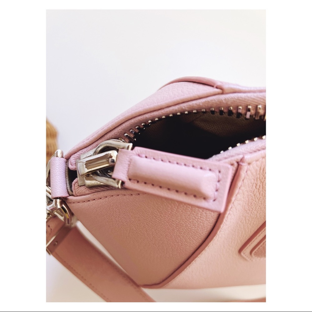 Givenchy medium Antigona bag in pink. - Picture 16 of 16
